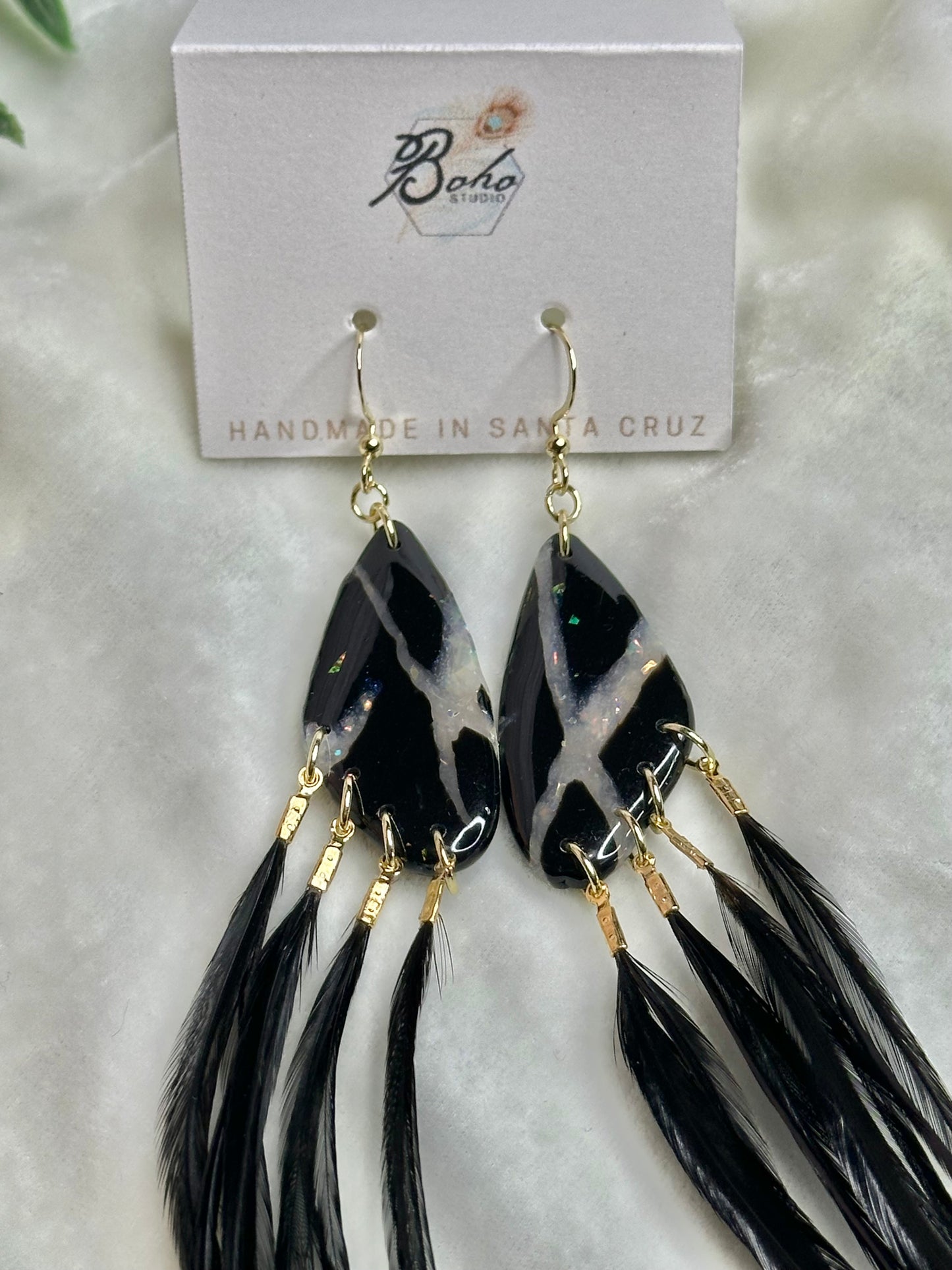 Onyx & Opal Feathered (8) Gold