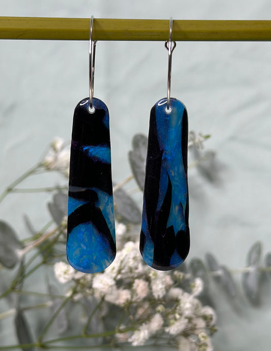 Dark Wing - Oblong / Silver Hoops