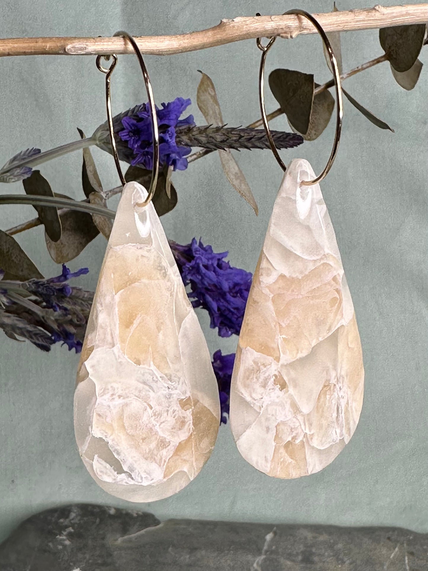 Crème Quartz - Large Tear Hoops